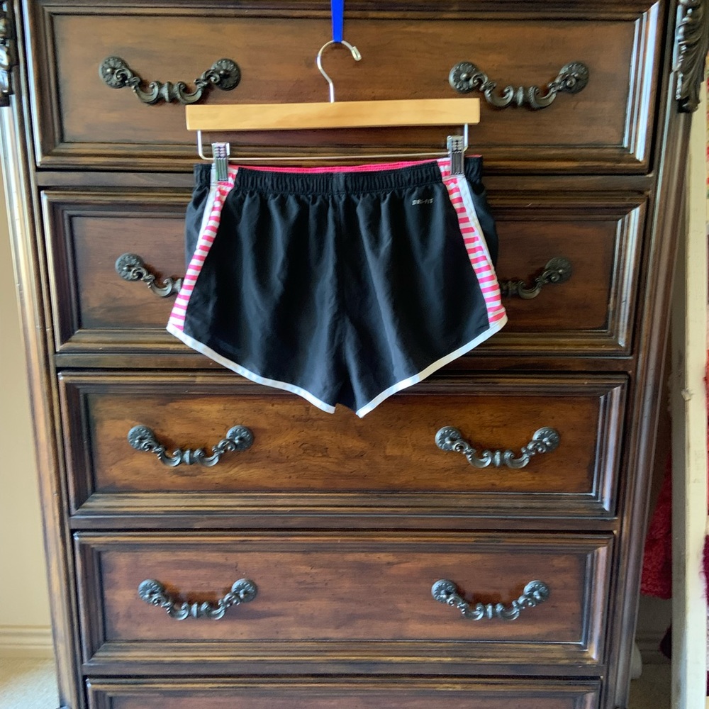 Nike running shorts black with pink stripe on side - medium